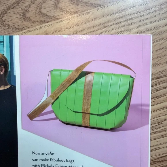 Duct Tape Bags Book Projects purse clutches how to crafts - Picture 6 of 10